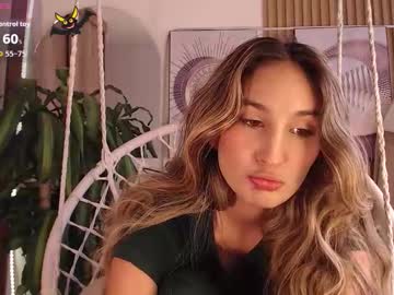 Brinna_Ev Chaturbate stream image from September 26, 2025