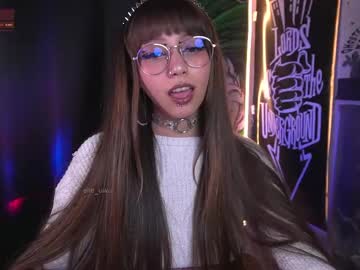 Elle_Uwu Chaturbate stream image from September 26, 2025