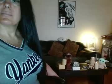 Mandaloriangirlsfight Chaturbate stream image from September 26, 2025
