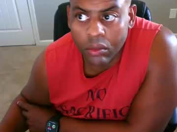 Mojofitsquad Chaturbate stream image from September 26, 2025