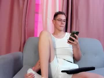 Royal_Fantasy2 Chaturbate stream image from September 26, 2025