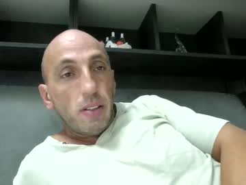 Alex120475 Chaturbate stream image from September 26, 2025