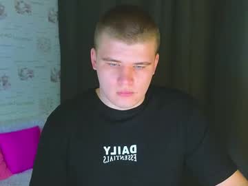 Kittenmur Chaturbate stream image from September 26, 2025
