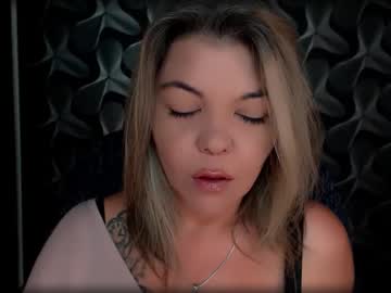 Cyberdomme Chaturbate stream image from September 27, 2025