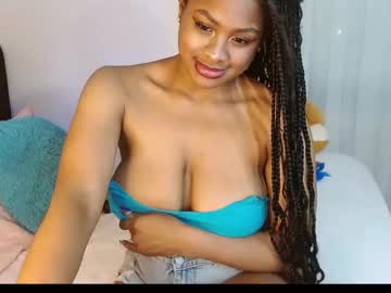 Michellmoon32 Chaturbate stream image from September 27, 2025