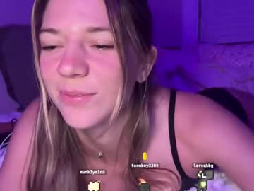 Oliviahansleyy Chaturbate stream image from September 27, 2025