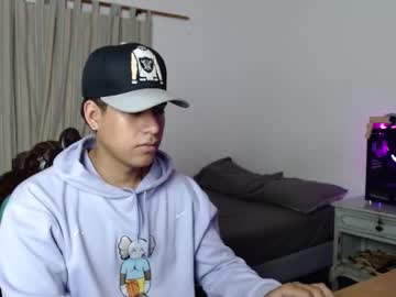 Sharky_G Chaturbate stream image from September 27, 2025