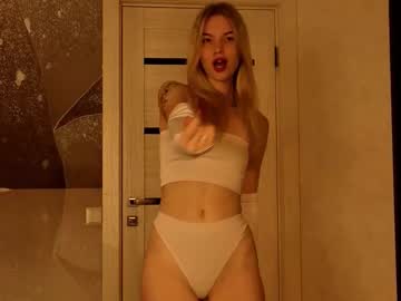 Hanky_Moon Chaturbate stream image from September 27, 2025