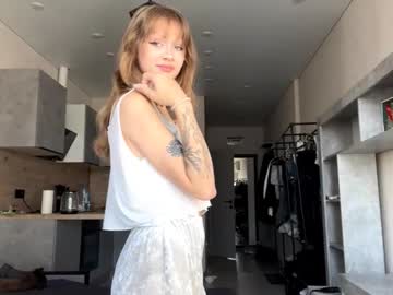 Agnessawdo Chaturbate stream image from September 27, 2025