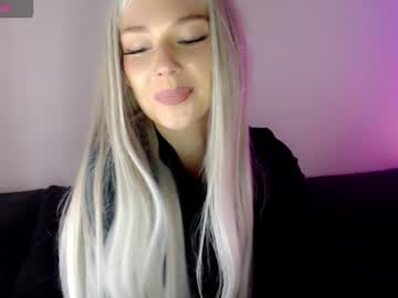 Pervyblonde Chaturbate stream image from September 27, 2025