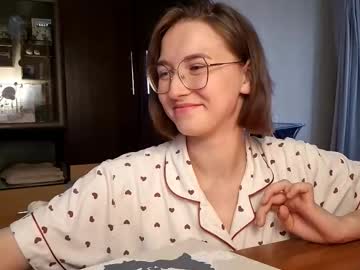 Roxannemedicus Chaturbate stream image from September 27, 2025