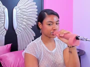 Laraebony_ Chaturbate stream image from September 27, 2025