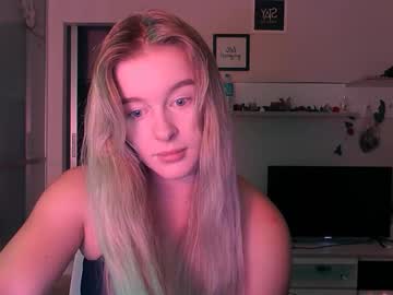 Victoriande Chaturbate stream image from September 27, 2025