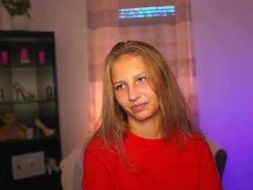 Emmie_Murray Chaturbate stream image from September 27, 2025