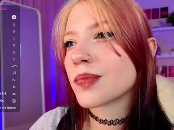 Arielabradberry Chaturbate stream image from September 27, 2025