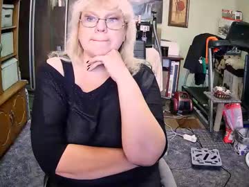 Beverlycynia Chaturbate stream image from September 27, 2025