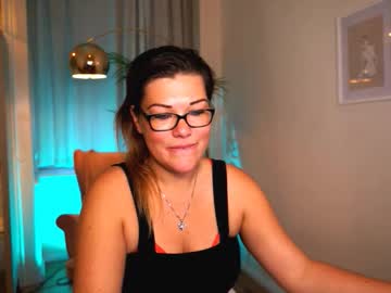 Mrsfllowerr Chaturbate stream image from September 27, 2025