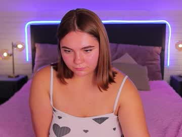 Velvet__Doll Chaturbate stream image from September 27, 2025
