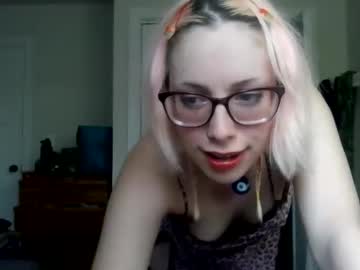 Grimy_Girlie Chaturbate stream image from September 27, 2025