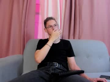 Royal_Fantasy2 Chaturbate stream image from September 27, 2025