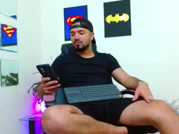 Hotmathewv Chaturbate stream image from September 27, 2025