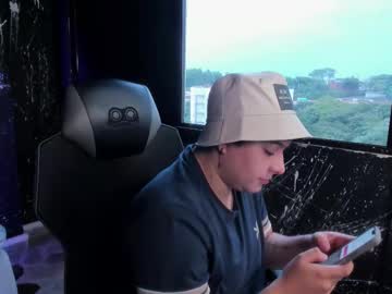 Iangilbert Chaturbate stream image from September 27, 2025