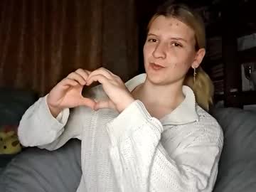 Lucileourth Chaturbate stream image from September 27, 2025