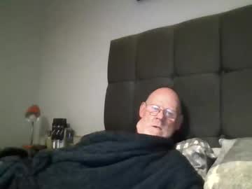 Kevlooking4sez Chaturbate stream image from September 27, 2025