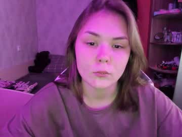 Alli_Zi Chaturbate stream image from September 28, 2025