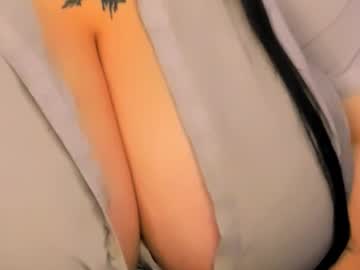 Love_Insidee Chaturbate stream image from September 28, 2025