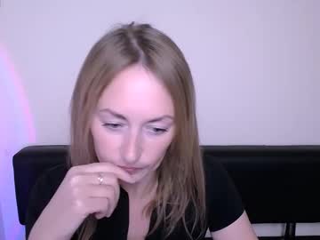 Kristinahech_ Chaturbate stream image from September 28, 2025