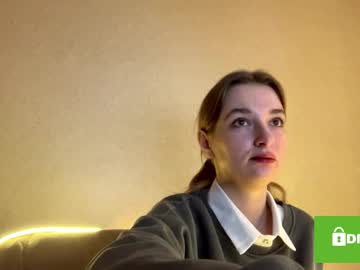 Olivaharcar Chaturbate stream image from September 28, 2025