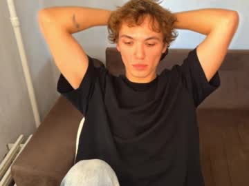 Xavier_200 Chaturbate stream image from September 28, 2025