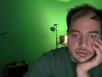 Hungedgingartist Chaturbate stream image from September 28, 2025