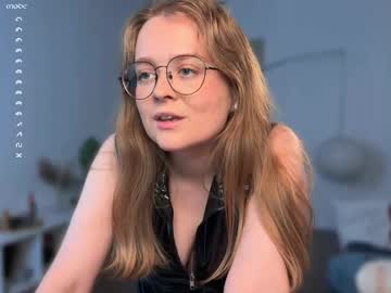 Emilyforelsket Chaturbate stream image from September 28, 2025