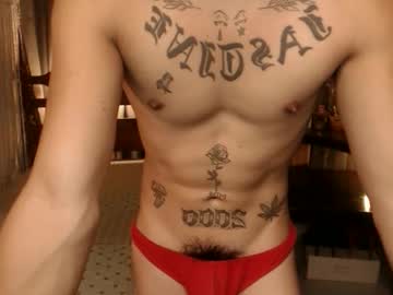 Justine_Hunk Chaturbate stream image from September 28, 2025