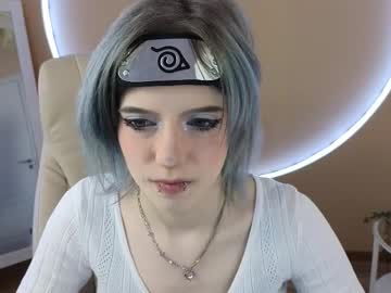 Moonlitasuna Chaturbate stream image from September 28, 2025