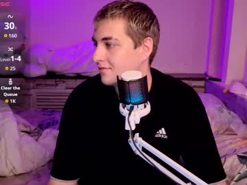 Maxxluxx Chaturbate stream image from September 28, 2025