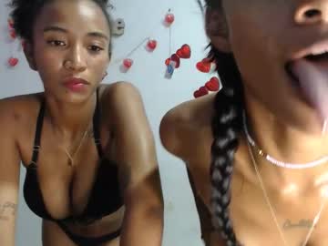 Grupocalientexxx Chaturbate stream image from September 28, 2025