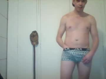 Liamrosezn Chaturbate stream image from September 28, 2025