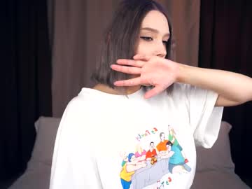 Luellazahnen Chaturbate stream image from September 28, 2025