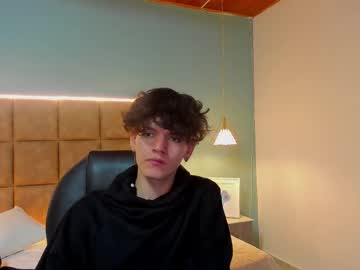 Dannrivs Chaturbate stream image from September 28, 2025