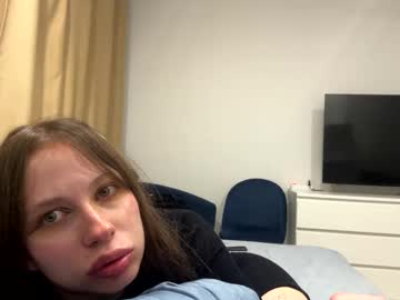 Rhfjfj Chaturbate stream image from September 28, 2025