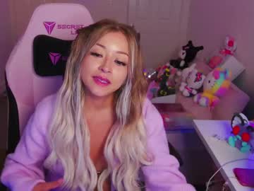Funsizedgal Chaturbate stream image from September 29, 2025