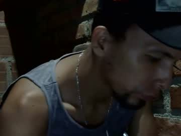 Boycumlatino21 Chaturbate stream image from September 29, 2025