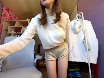 Berry_Buns Chaturbate stream image from September 29, 2025