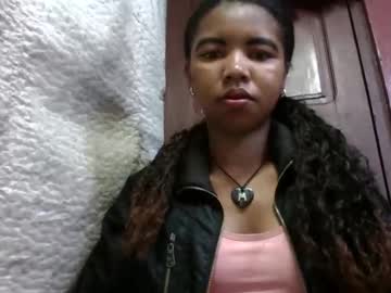 Lydialarin Chaturbate stream image from September 29, 2025