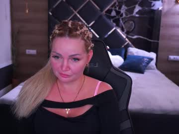 Blondeviva Chaturbate stream image from September 29, 2025
