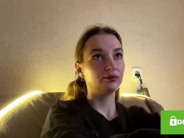 Olivaharcar Chaturbate stream image from September 29, 2025