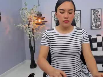 Kira_Naughtty Chaturbate stream image from September 29, 2025